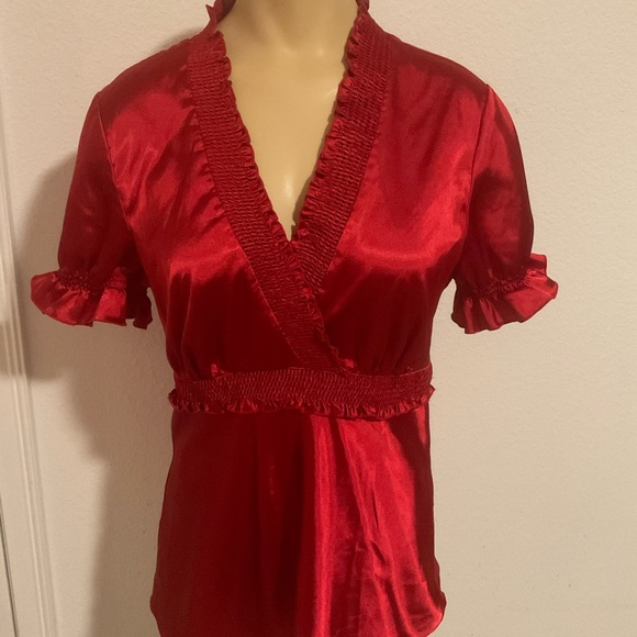 Willi Smith red ruffled blouse size small. - Picture 1 of 11